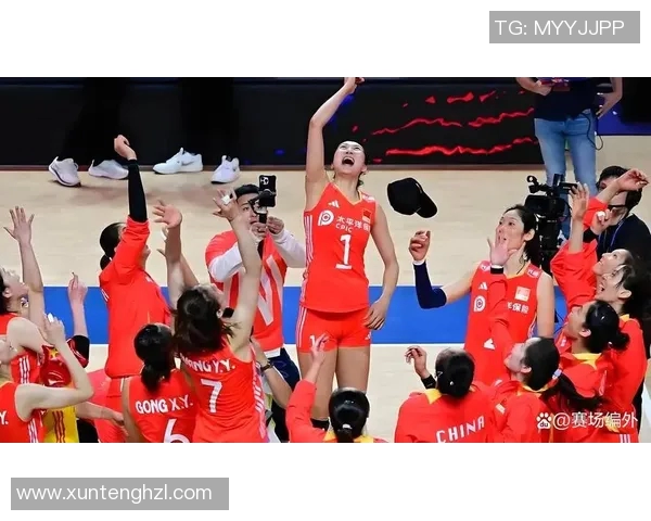 八一女排迎战河南队全力争胜展现巾帼风采与拼搏精神