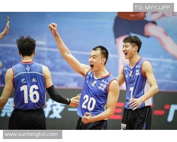 伊朗男排与泰国男排激战正酣争夺亚洲排球赛冠军荣耀